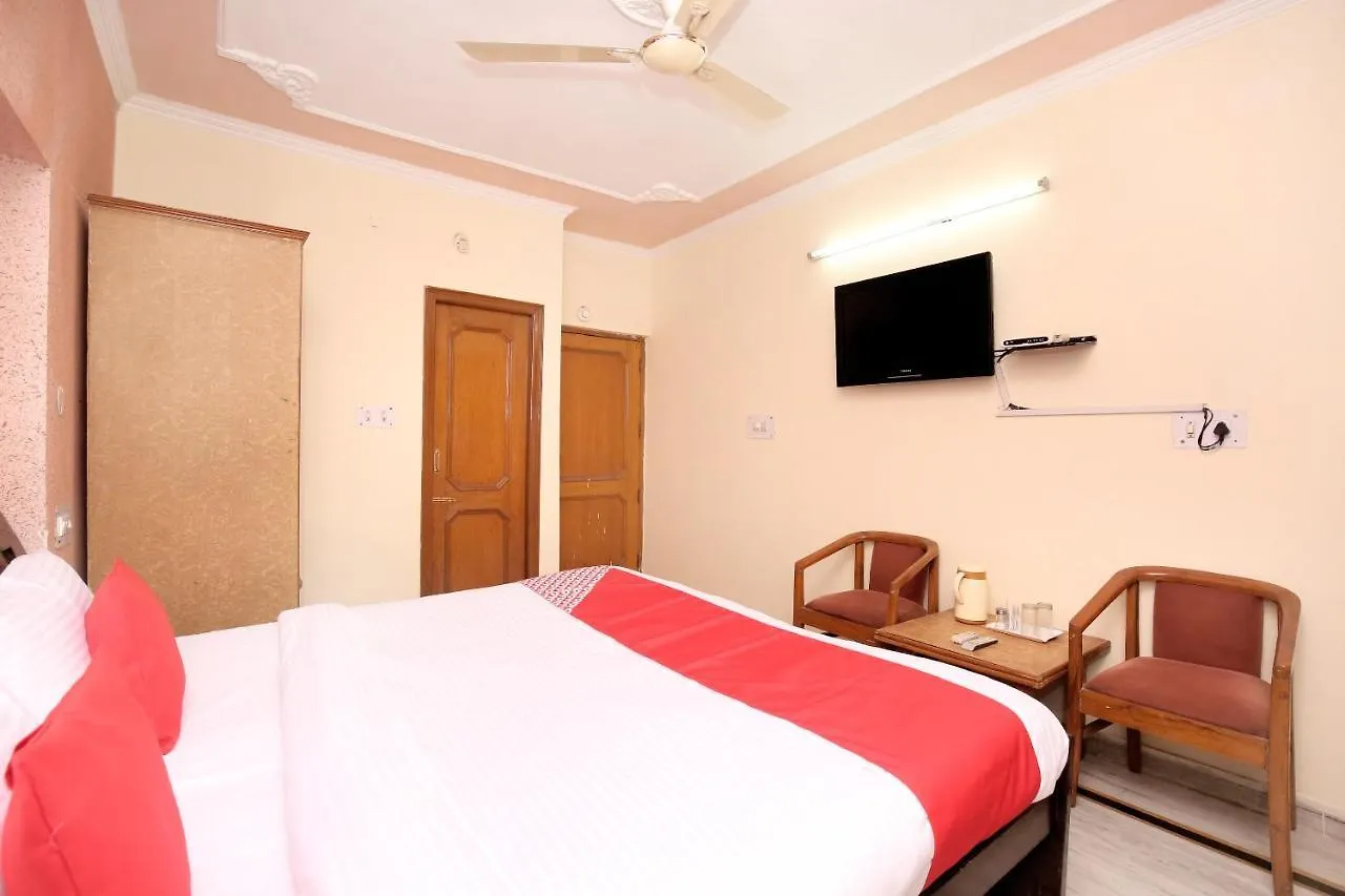 ***  Oyo 5637 Hotel Majestic Chandigarh India