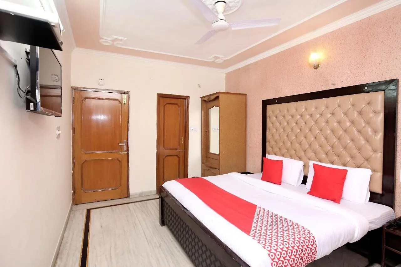 Oyo 5637 Hotel Majestic Chandigarh India