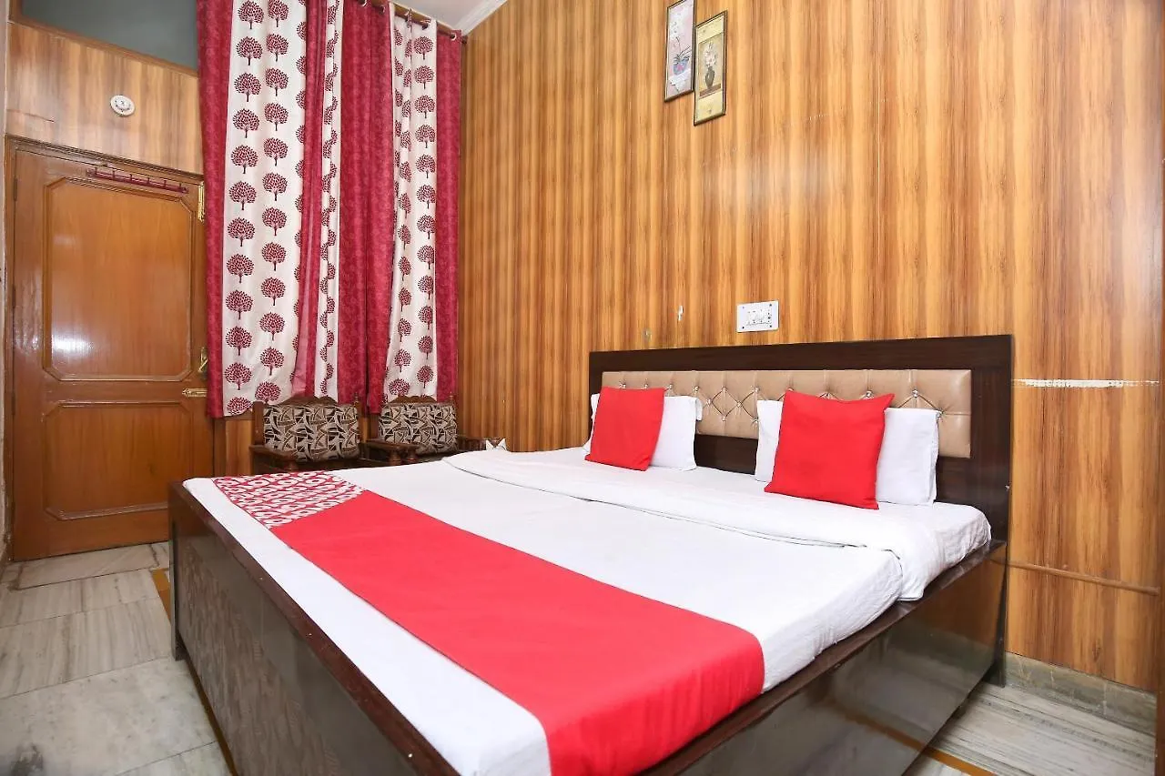 ***  Oyo 5637 Hotel Majestic Chandigarh India